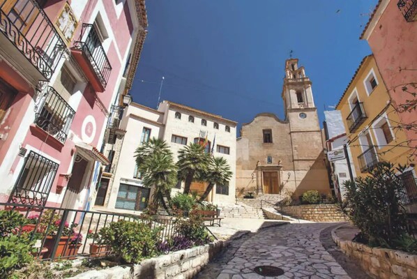 المنشأة من الخارج