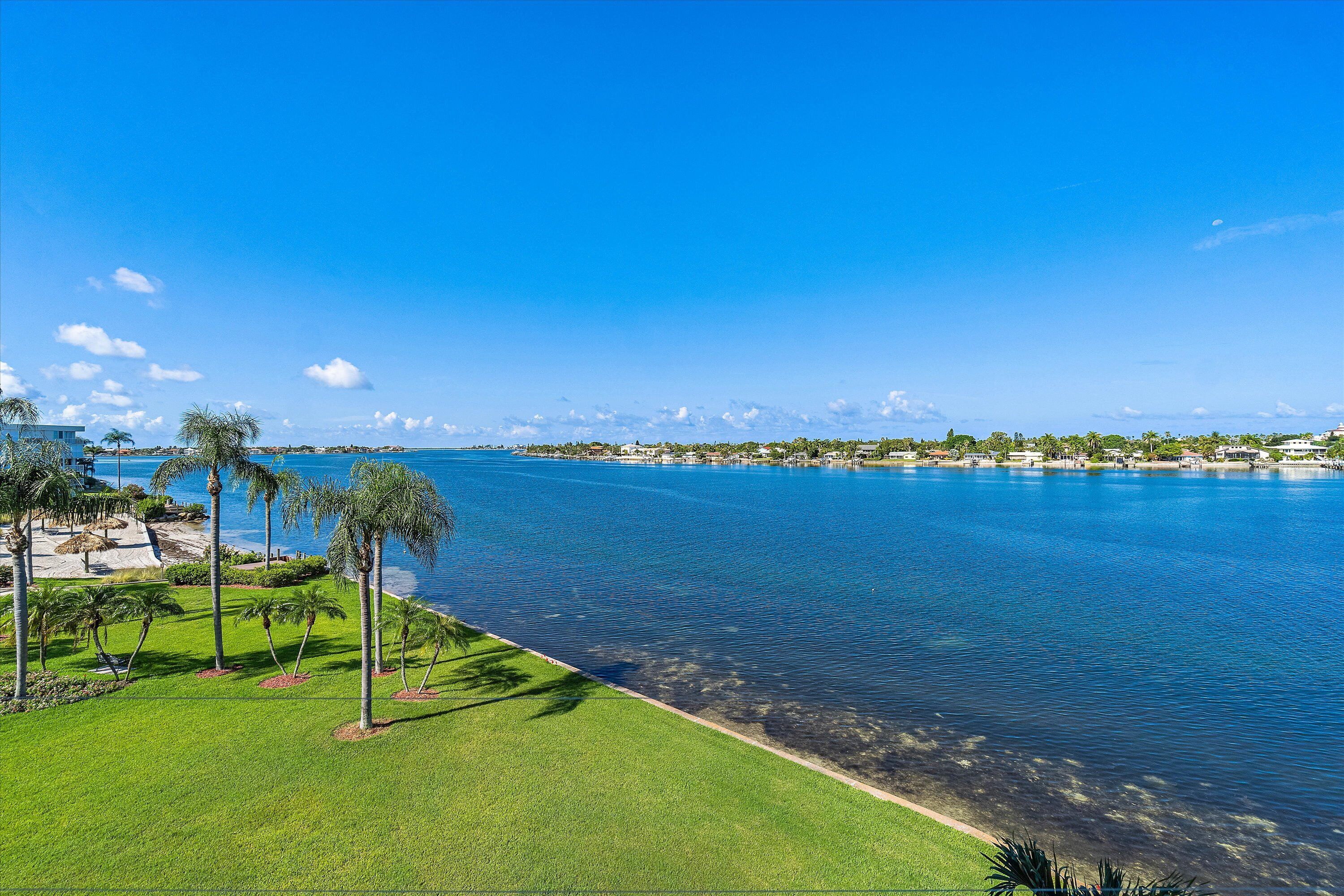 Sea Sweet - Freshly Renovated Open Condo Overlooking Boca Ciega Bay - New Rental