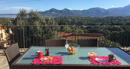 Appartement avec vue exceptionnelle sur la baie de Calvi