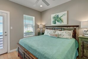 4 bedrooms, iron/ironing board, free WiFi, bed sheets - An amazing outdoor area that includes an outdoor TV, bar, patio furniture, and a (Port Aransas)