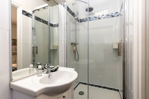 Bañera con ducha