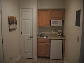 Studio | Private kitchen | Coffee/tea maker, fridge