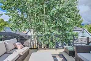 House, 3 Bedrooms | Balcony - The Powder Chalet 3 Bedroom Home by RedAwning (Breckenridge)