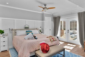 6 bedrooms, in-room safe, iron/ironing board, travel crib