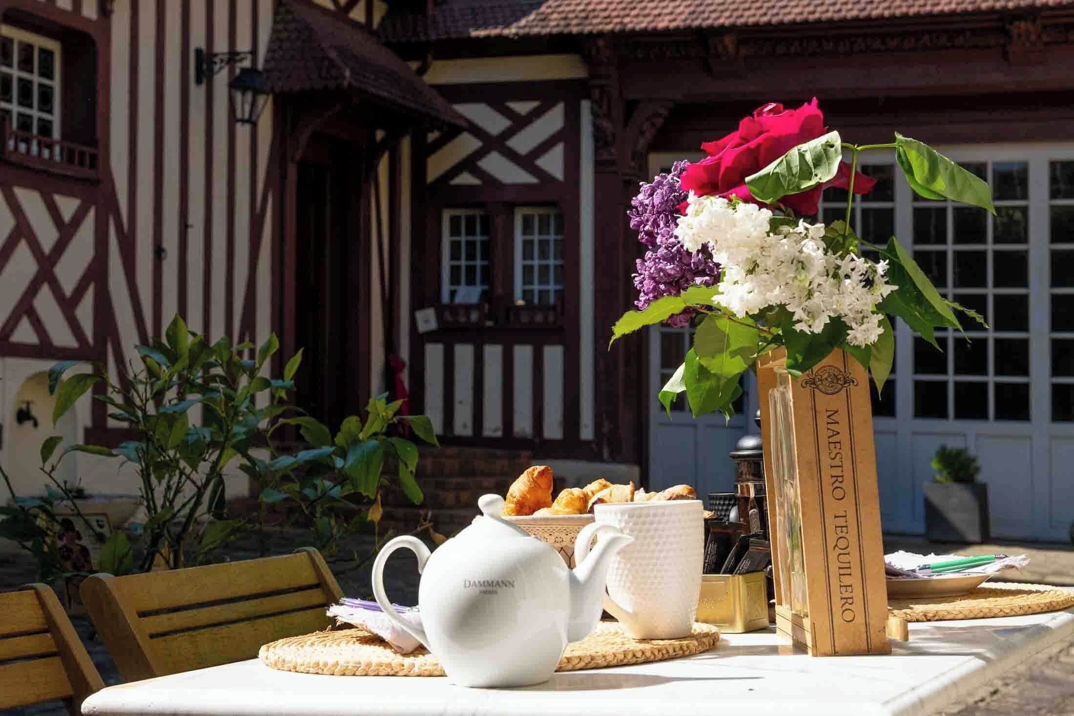 特級套房, 1 間臥室, 非吸煙房, 附屬樓 (Maison de Famille) | 露台/庭院