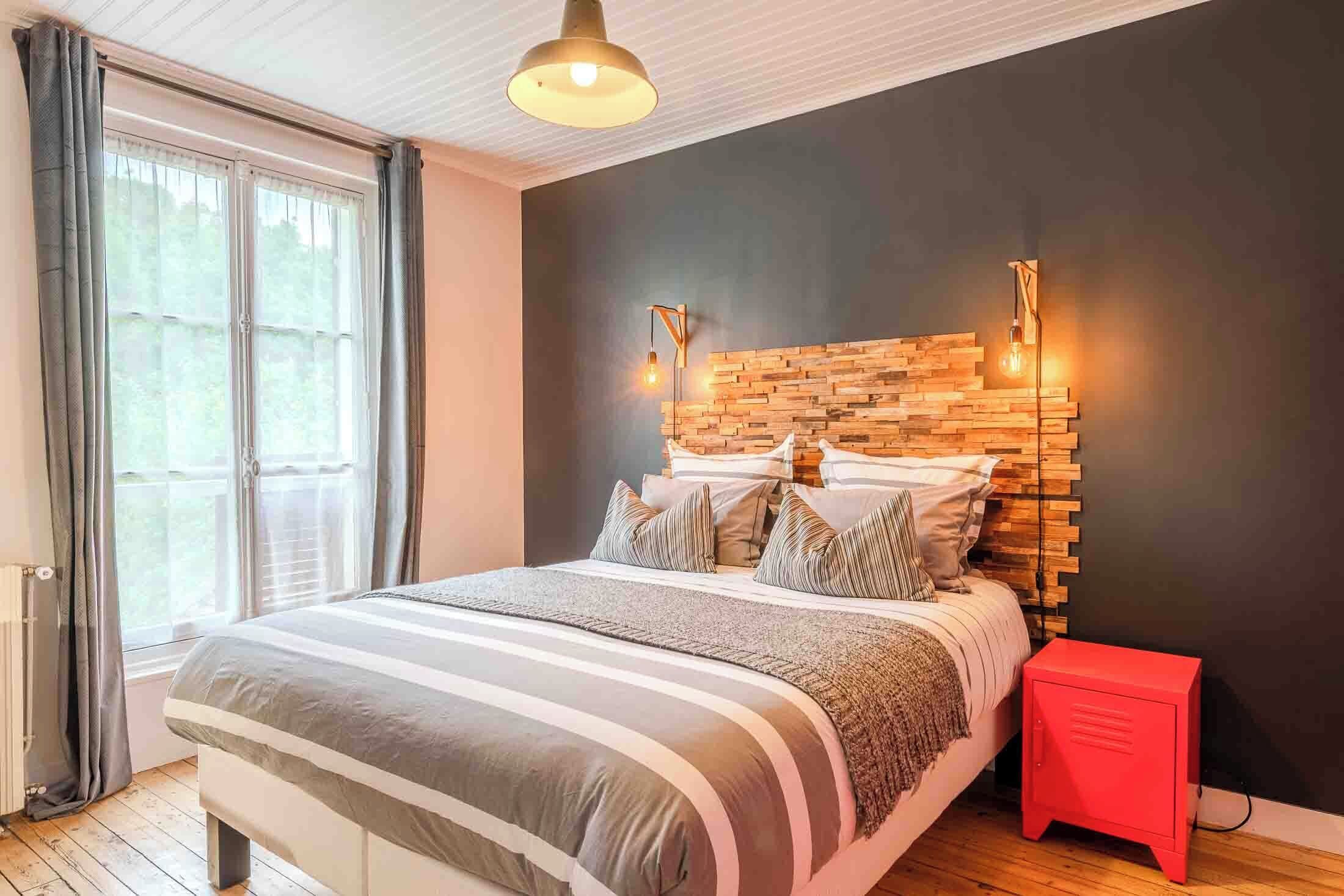 Superior-huoneisto, 1 keskisuuri parisänky ja vuodesohva, tupakointi kielletty (L'Atelier) | Ylelliset vuodevaatteet, yksilöllisesti sisustettu