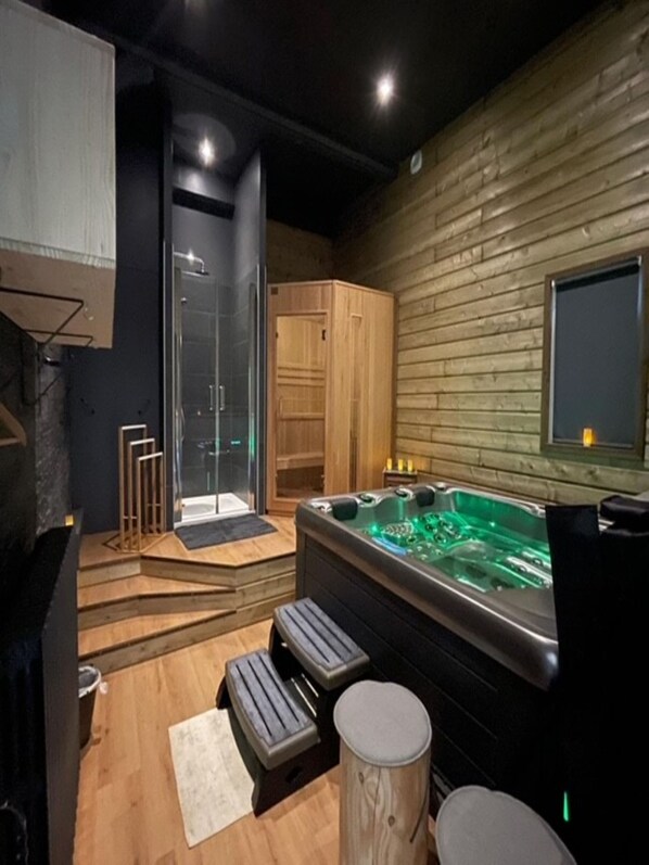 Diepe bindweefselmassages, Zweedse massages, zwangerschapsmassages