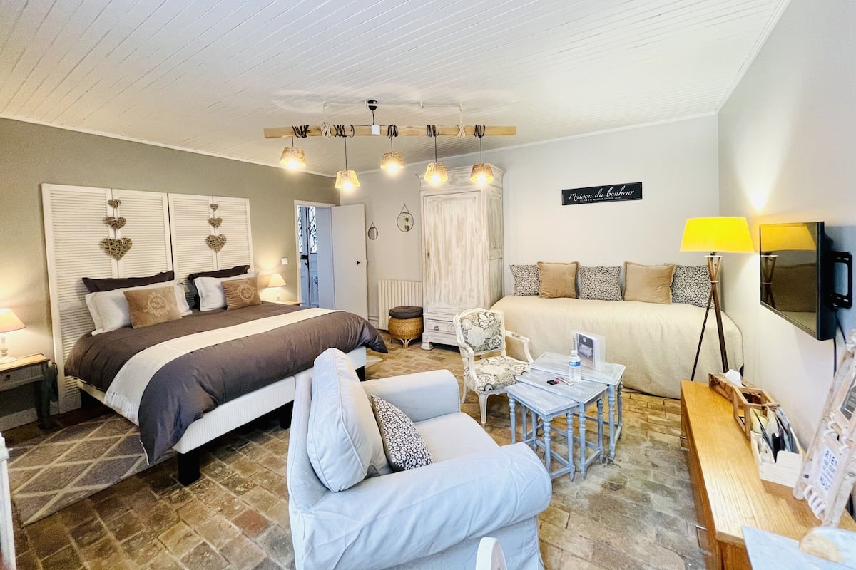 1 bedroom, premium bedding, individually decorated