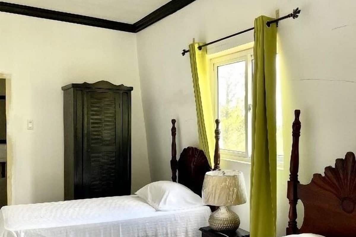 Camera Deluxe | Biancheria da letto di alta qualità, con arredamento individuale