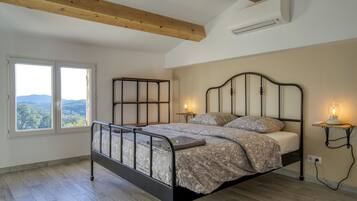 1 chambre, Wi-Fi gratuit, draps fournis