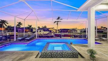 Ulkouima-allas, lämmitetty uima-allas