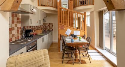 Pass the Keys | The Square Cosy Cottage on the Town Square with Optional Hot Tub