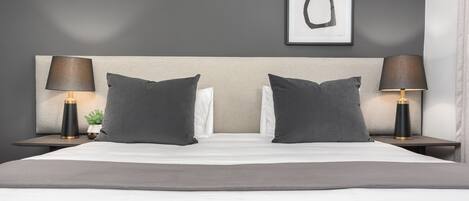 1 chambre, coffres-forts dans les chambres, fer et planche à repasser