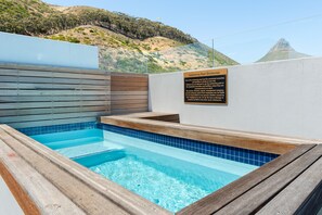 Pool - One Calais | Spacious Studio | Workspace (Cape Town)