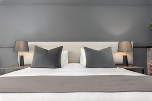 1 chambre, coffres-forts dans les chambres, fer et planche à repasser