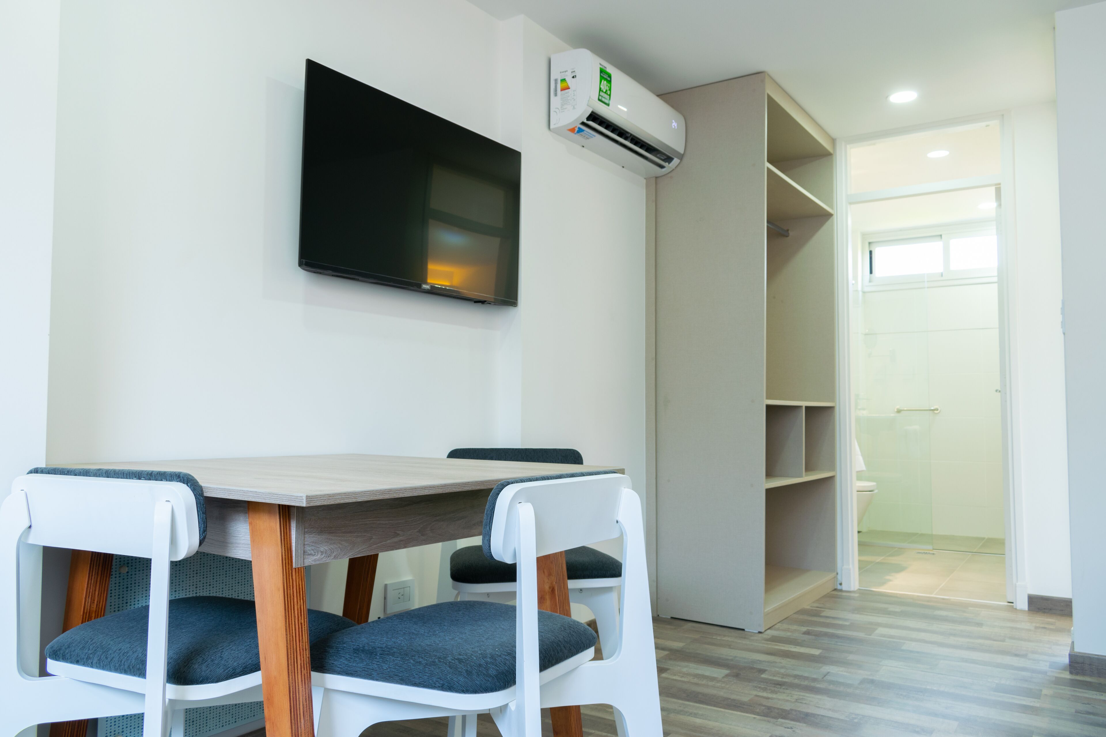 1 bedroom, in-room safe, blackout curtains, soundproofing