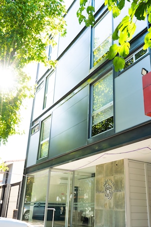 Exterior. Cinco Soles Apart-Hotel