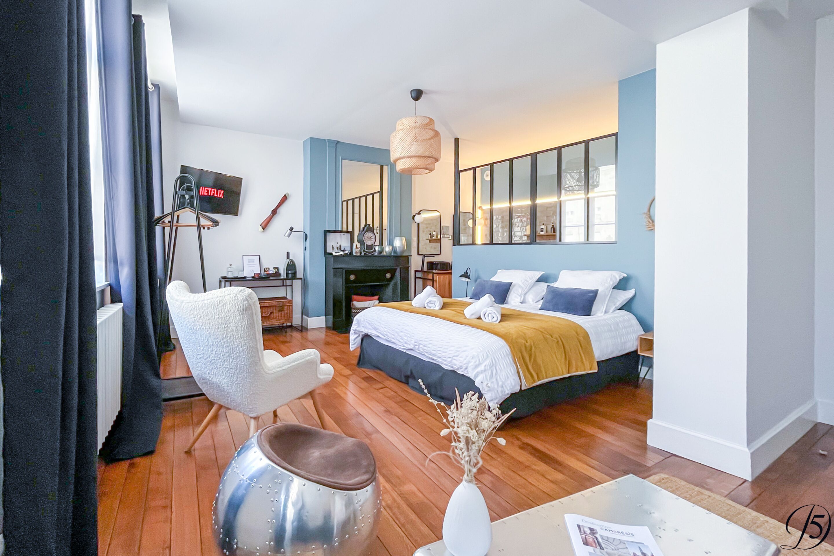 Suite superior, baño privado (LOUIS)