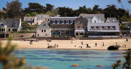 Logis Hôtel Saint-Guirec et de la Plage