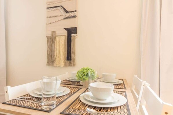 Unclassified image, 1 of 31, button - Centrally Located - The Delightful Doubles Unit A (Columbus)