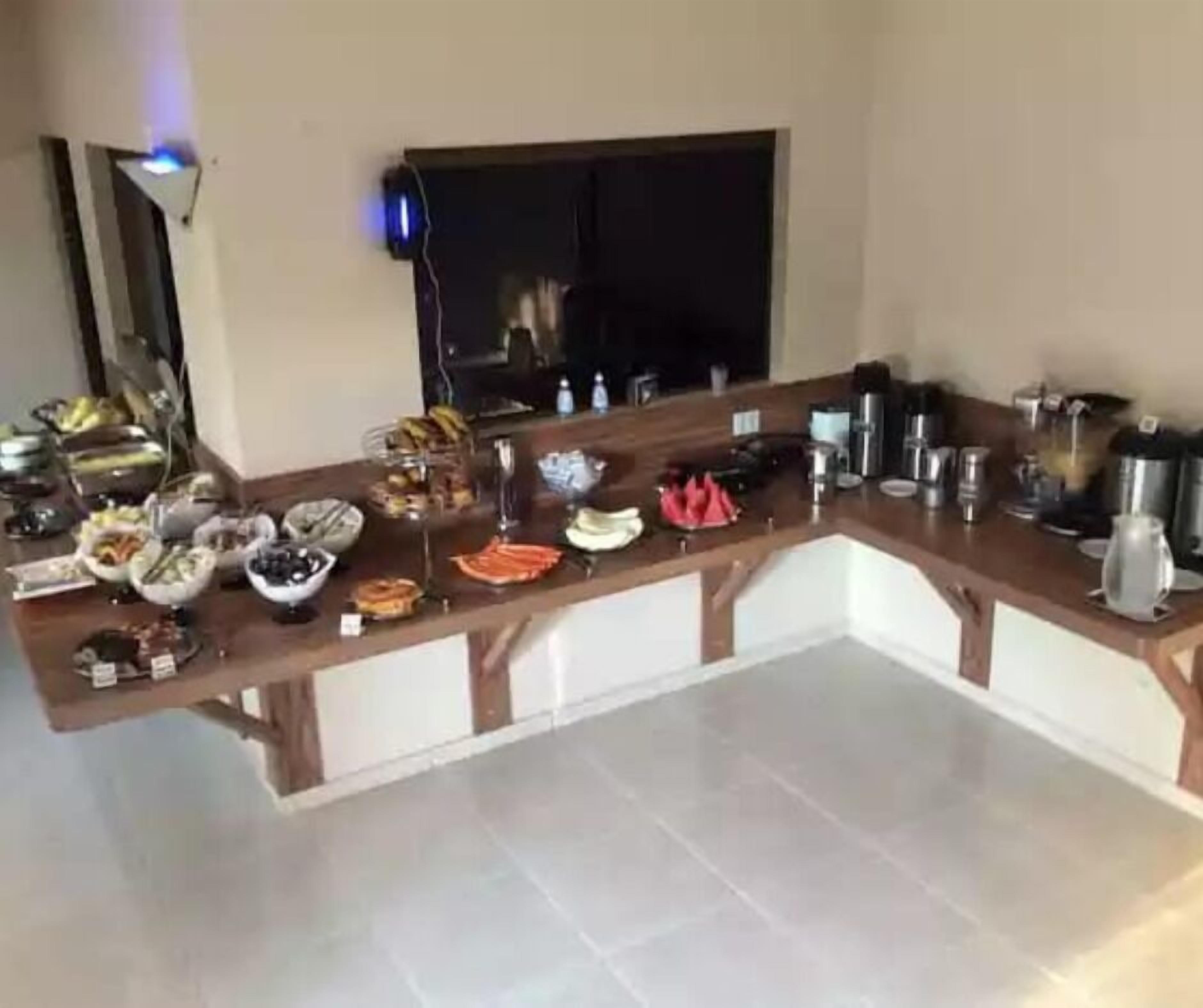 Desayuno bufé gratuito y diario