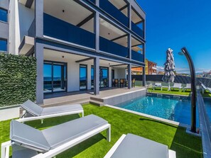 Pool - Villa Twins (Crikvenica)