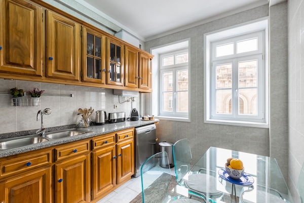 Apartment, 3 Bedrooms | Private kitchen | Fridge, oven, stovetop, espresso maker