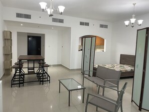 3 bedrooms, WiFi - VINTAGE CRAFT STAYS (Dubai)