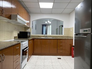 Private kitchen - VINTAGE CRAFT STAYS (Dubai)