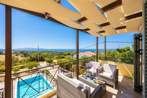 Property grounds - Rose Villa - Four Bedroom Villa, Sleeps 8 (Svoronata)