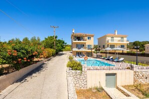 Exterior - Rose Villa - Four Bedroom Villa, Sleeps 8 (Svoronata)