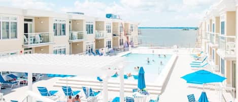 Indoor pool, outdoor pool