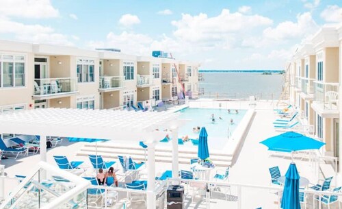 Postcard perfect resort lifestyle at CasaDewBe