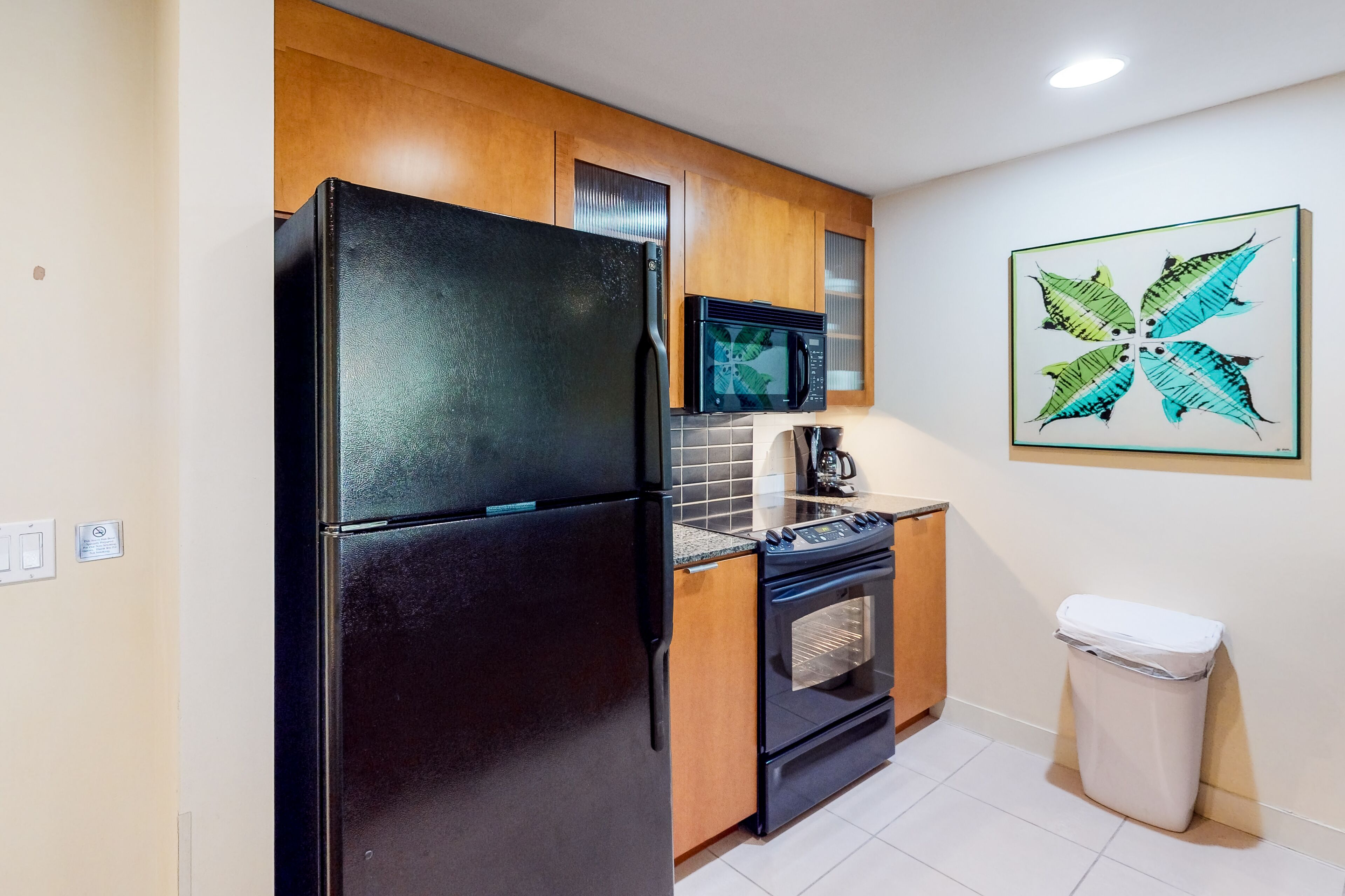 Resort condo with private patio, on-site golf & tennis, pools, hot tub & gym