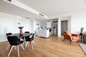 Dining - Sapphire of South Yarra - two bedroom condominium (Melbourne)
