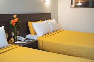 Habitación estándar doble | Caja fuerte, cortinas opacas, wifi gratis y ropa de cama