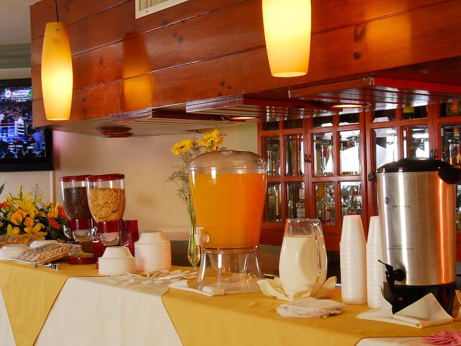 Café da manhã continental grátis todos os dias