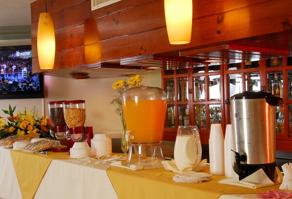 Desayuno continental incluido todos los días