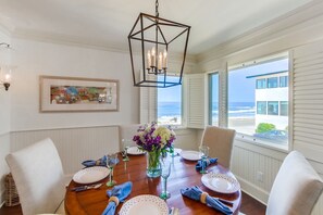 Dining - Windanseaside | Steps to Beach + Ocean Views (San Diego)