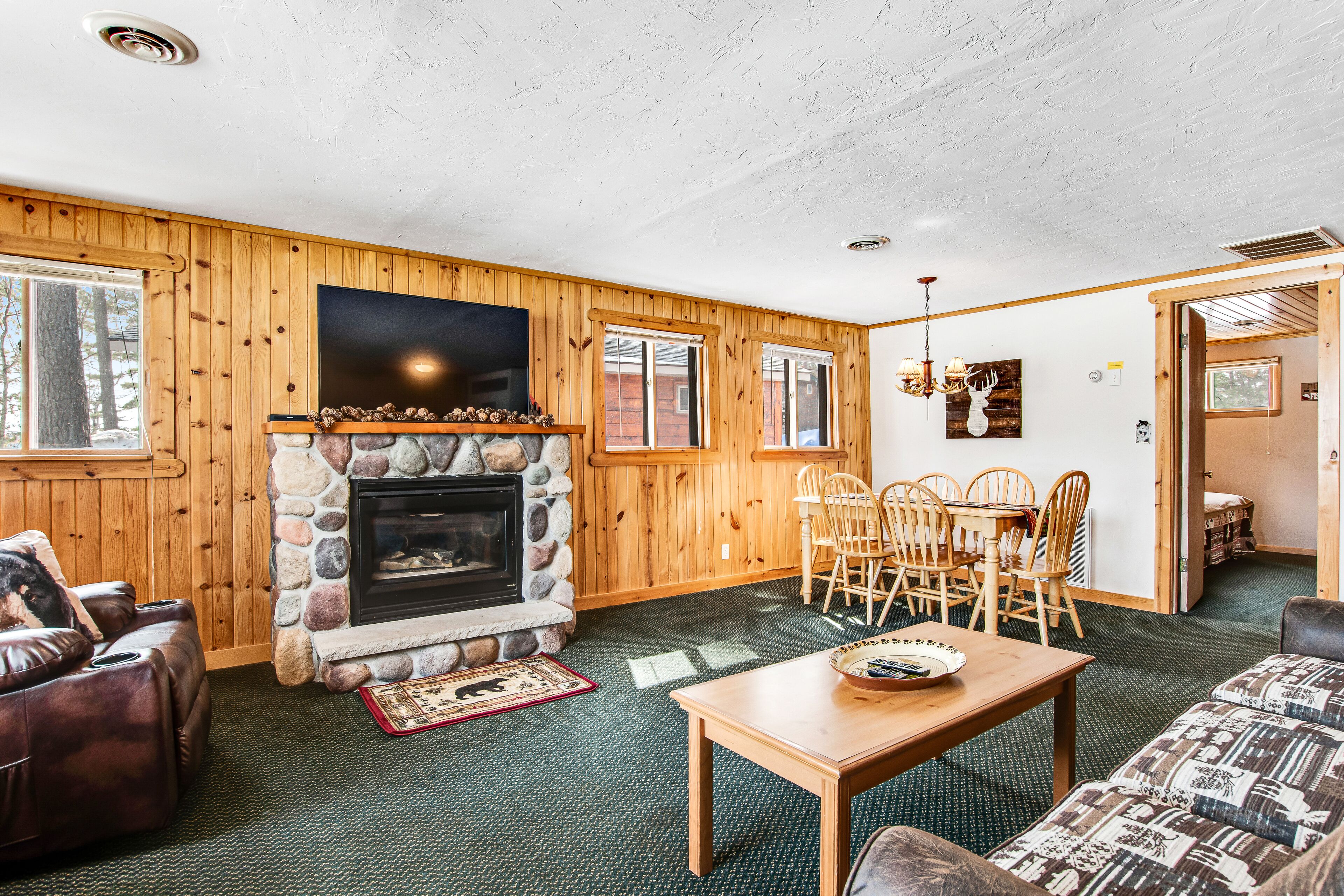 Cozy, lakefront cabin with deck, private dock & beach access