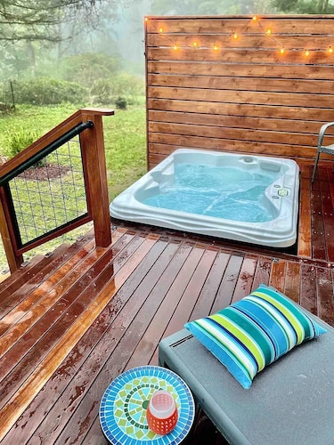 Best of the Berkshires + Hot Tub by Evergreen Home