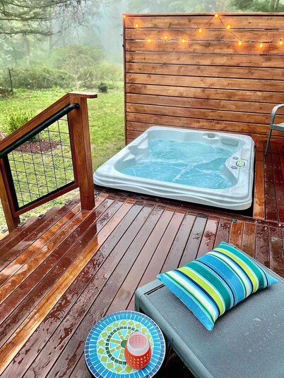 Best of the Berkshires + Hot Tub by Evergreen Home