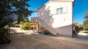 Apartment | Exterior
