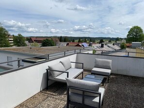 Terrace/patio - An approximately 80m² apartment with a 40m² terrace and a great view (Schönwald im Schwarzwald)
