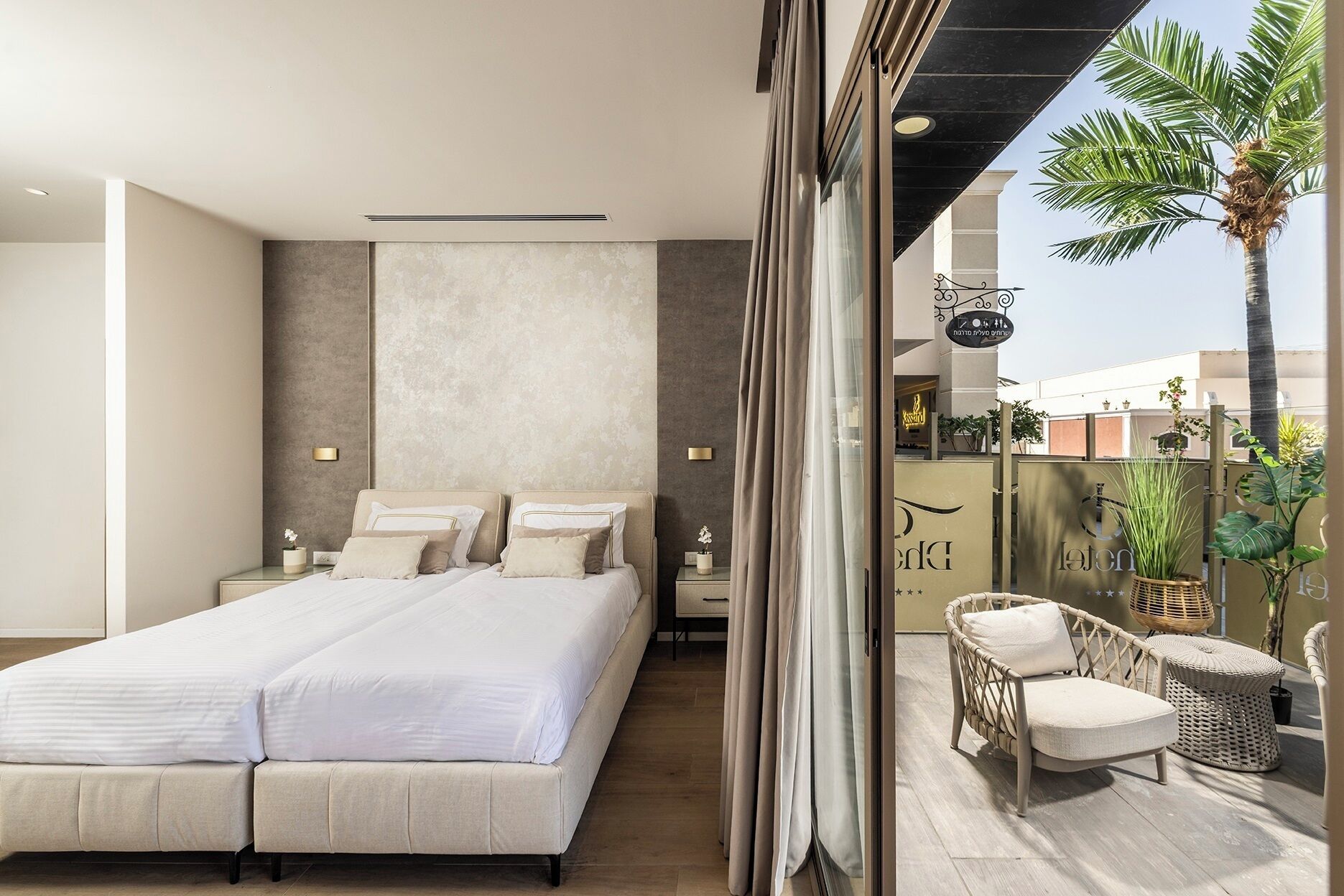 Suite 2 BR | Minibar, escritorio, wifi gratis y ropa de cama 