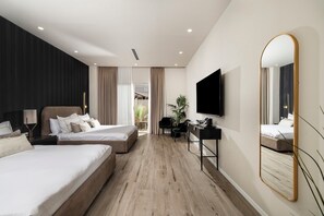 Minibar, desk, free WiFi, bed sheets