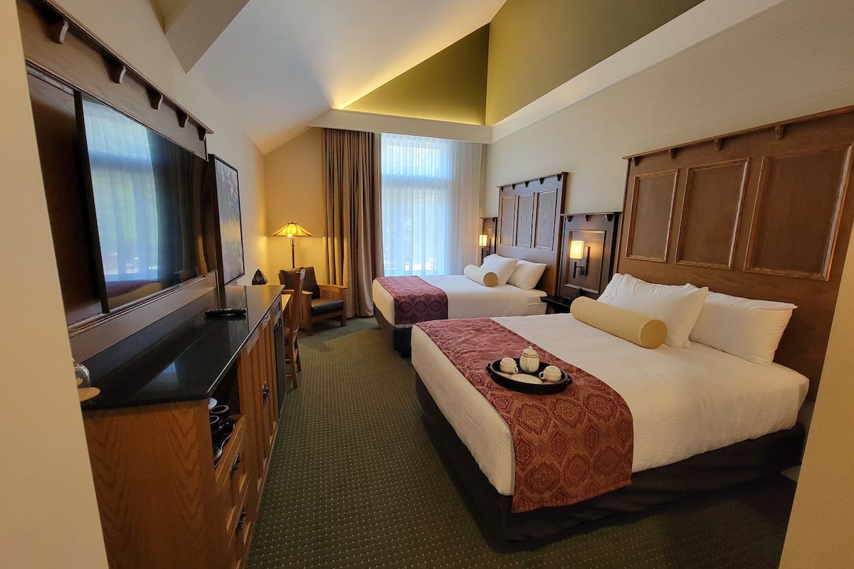 standard double room, 2 queen beds, mountain view | 1 bedroom, egyptian cotton sheets, premium bedding, pillow-top beds