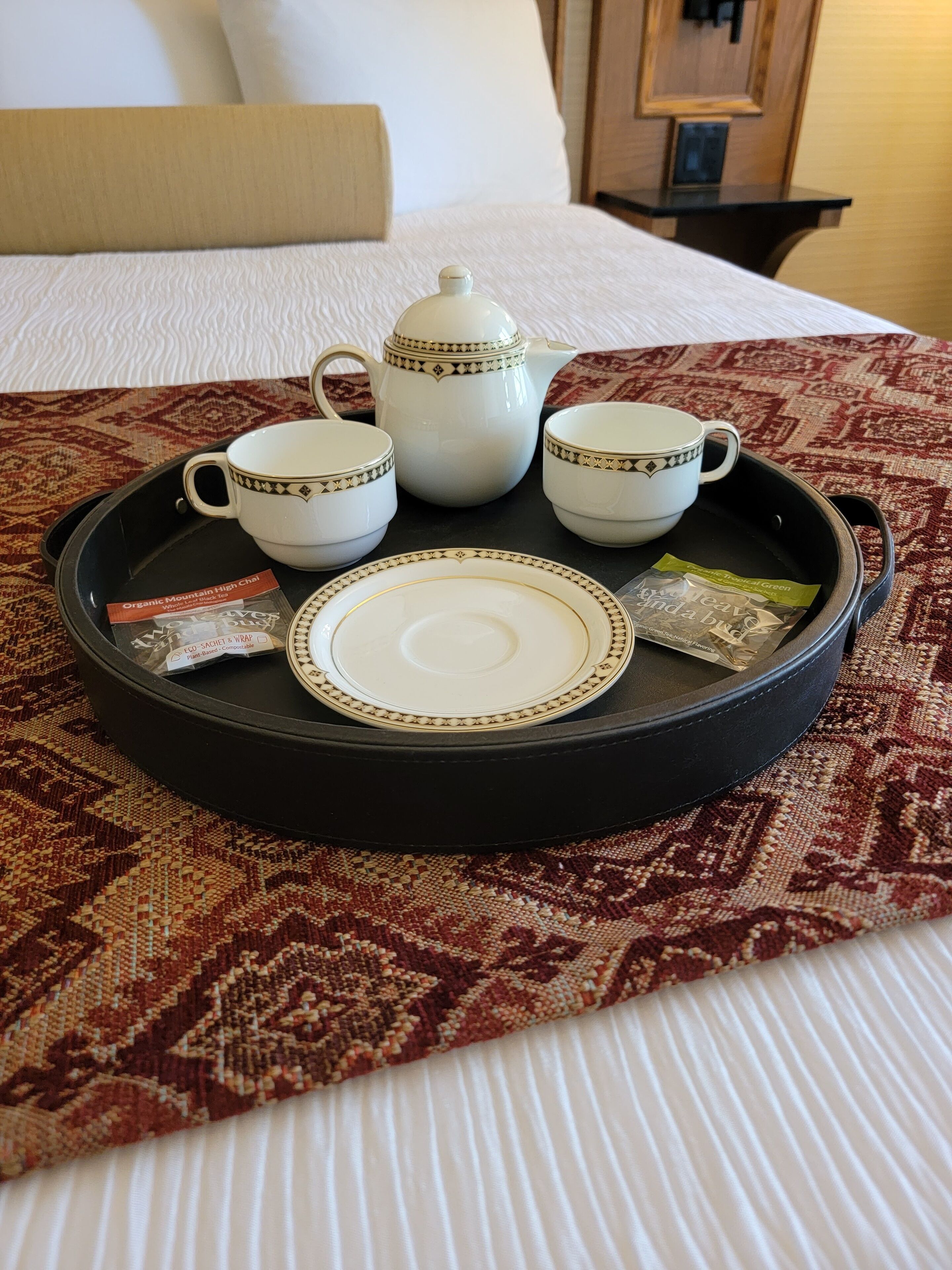 deluxe single room, 1 king bed, lake view | 1 bedroom, egyptian cotton sheets, premium bedding, pillow-top beds