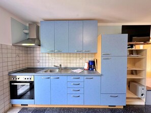 Fridge, toaster