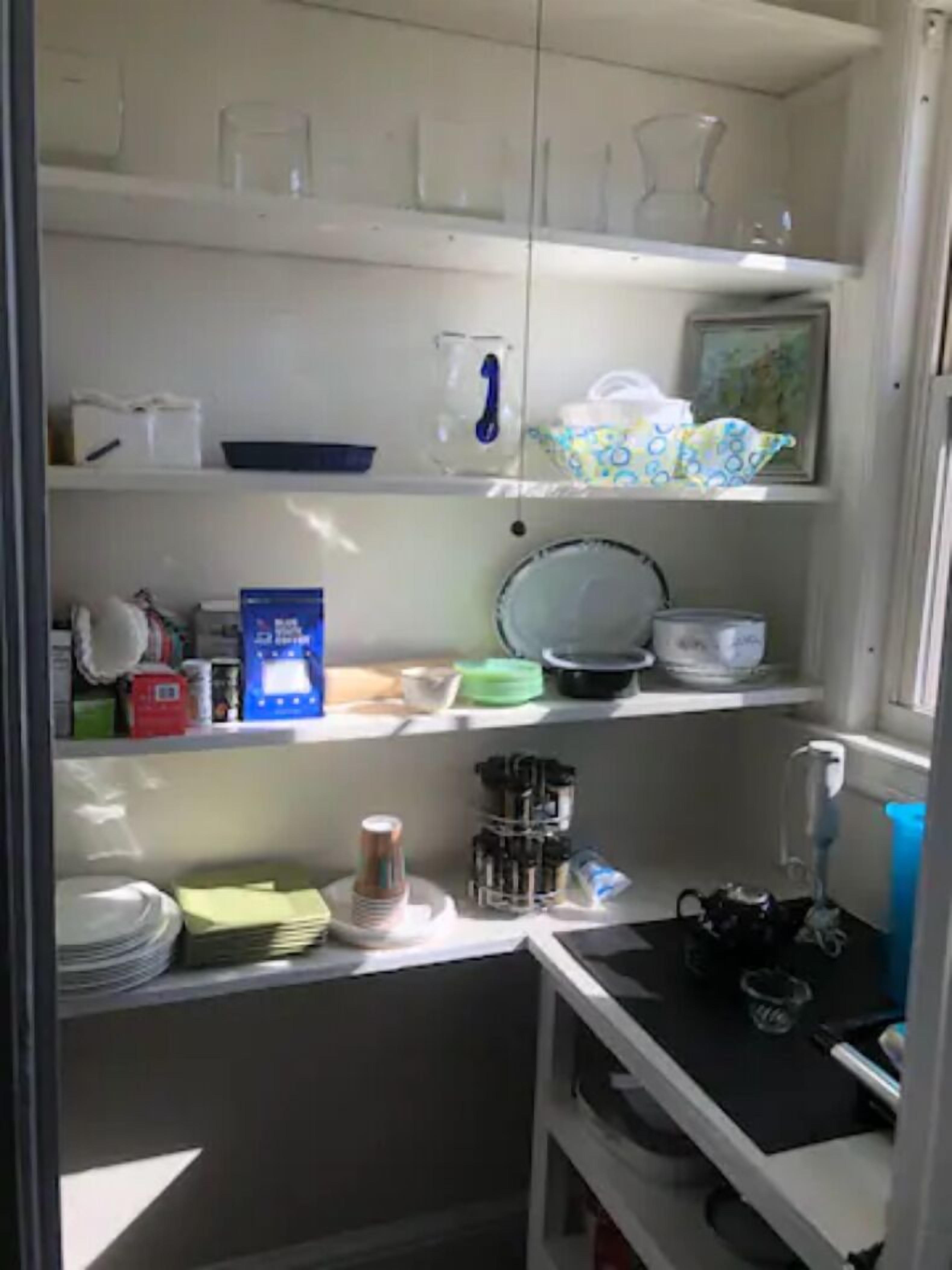 Classic Apartment, 1 Queen Bed with Sofa bed, City View | Private kitchen | Fridge